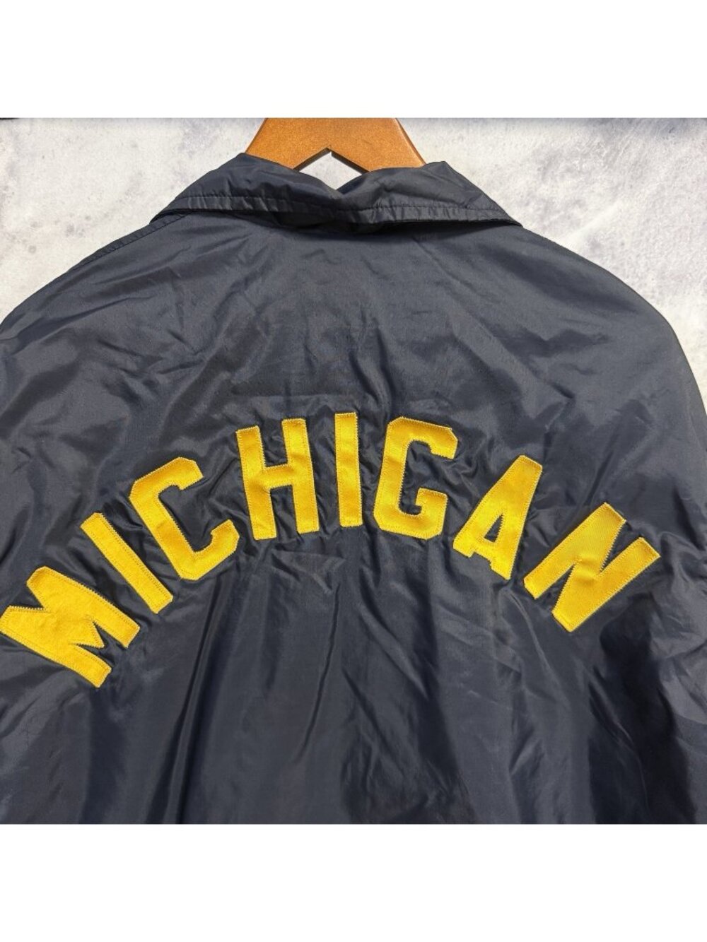 Vintage University of Michigan Wolverines Windbreaker Jacket Mens M